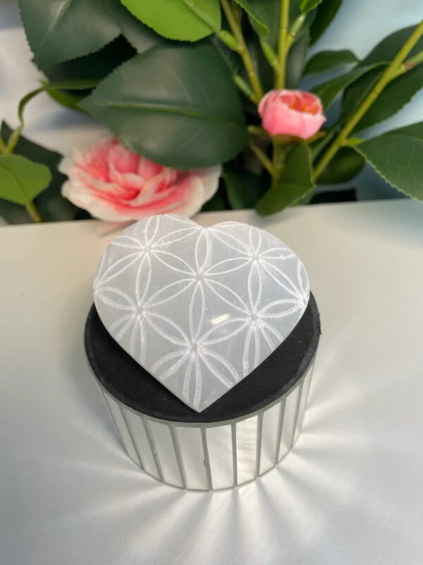 ENGRAVED SATIN SPAR / SELENITE HEART