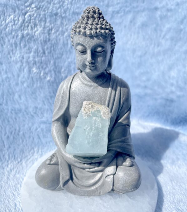 RARE- RAW AQUAMARINE FROM SHIGAR VALLEY - Image 2