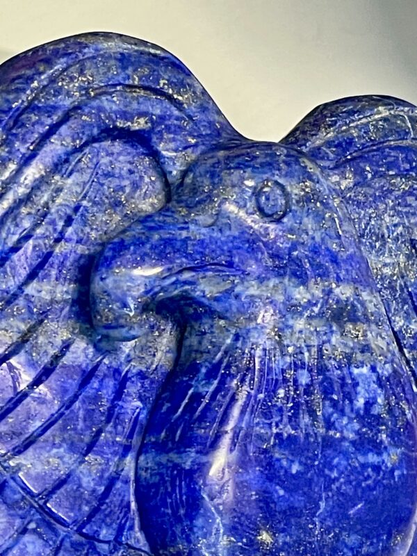 STUNNING LAPIS LAZULI CARVED EAGLE - Image 4