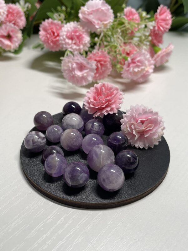 BABY DREAM AMETHYST SPHERES - Image 2