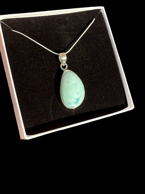 BEAUTIFUL LARIMAR PENDANT SET IN 925 STERLING SILVER WITH 18" 925 SILVER CHAIN - Image 4