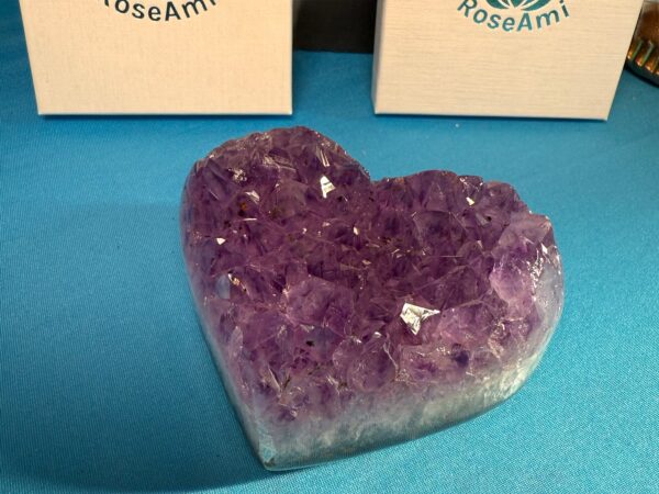 HIGH GRADE BRAZILIAN AMETHYST CLUSTER HEART OVER HALF A KG