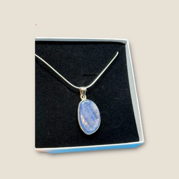 HIGH GRADE KYANITE 925 SILVER NECKLACE