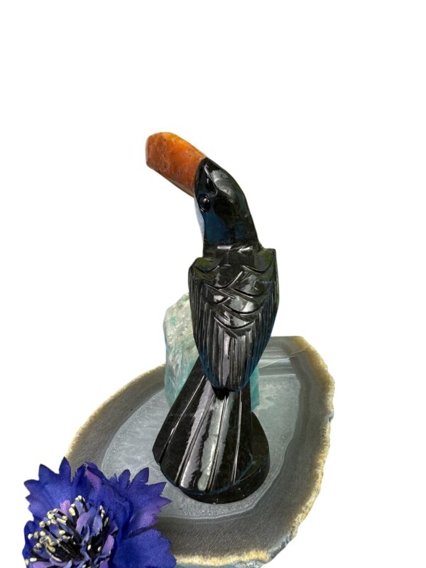 BEAUTIFUL CARVED TOUCAN ON RAW AMAZONITE BASE - Image 3