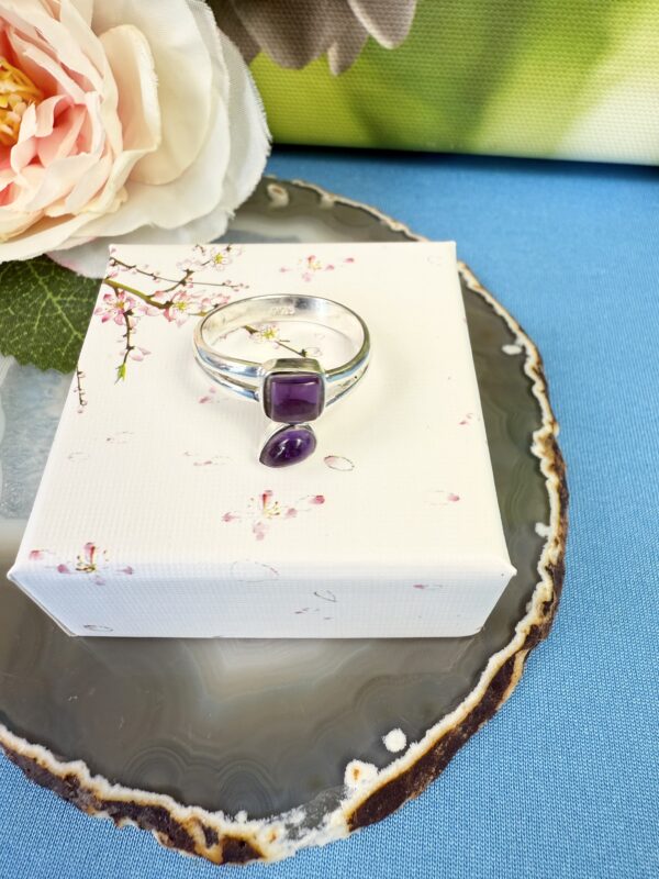 BEAUTIFUL 925 SILVER AMETHYST RING SIZE P - Image 2